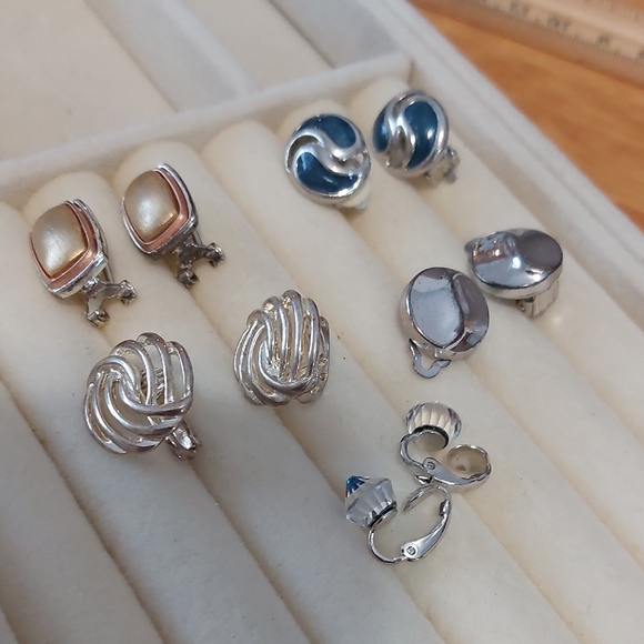 Jewelry - Lot Of 5 Pair Silvertone Clipon Clip On Earrings Liz Claibourne